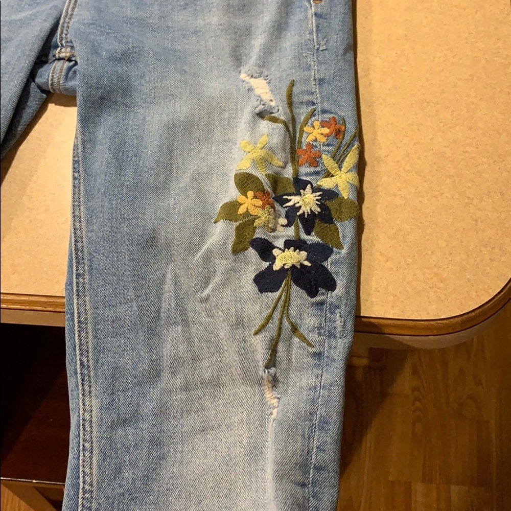 Zara embroidered jeans - size 4 - Picture 5 of 8